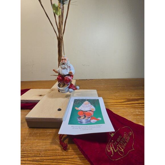 THE DAY AFTER CHRISTMAS Ashton Drake Santa Heirloom Christmas Ornament - Picture 5 of 5